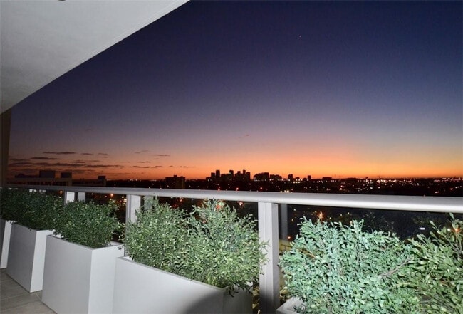 Building Photo - 1180 N Federal Hwy