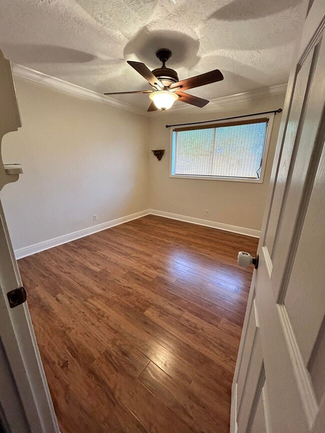 Building Photo - Gorgeous Lake Charles House