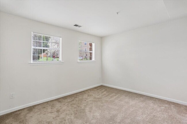 Building Photo - 14104 Parker Farm Way