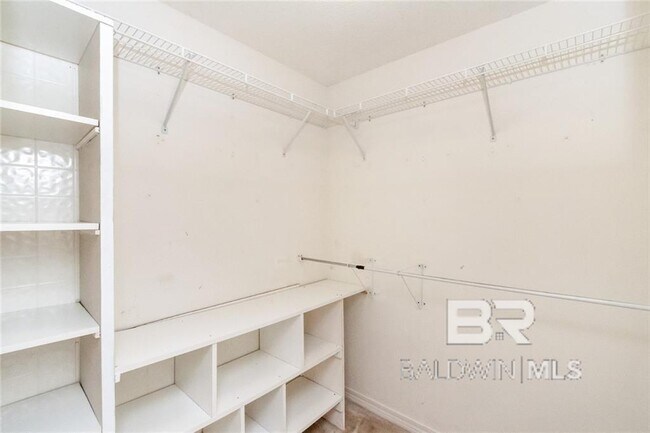 Building Photo - 30894 Pinyon Dr