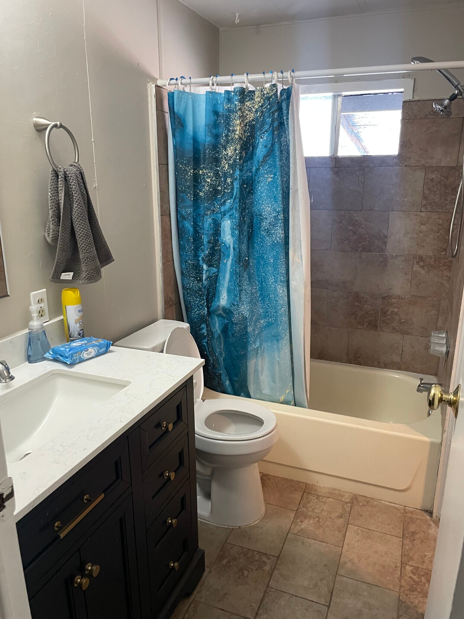 Building Photo - 18688 Conard Ave