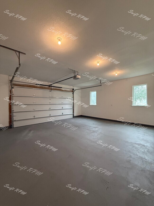 Building Photo - 119 Pendleton Ave