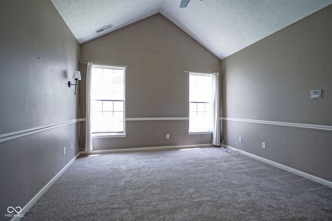 Building Photo - 952 Helston Ave