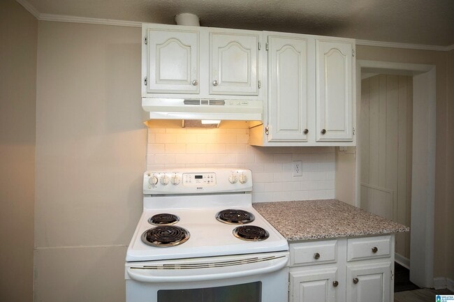 Building Photo - 1133 7th Ave