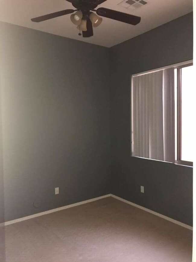 Building Photo - 3-bedroom in gated community w/community pool