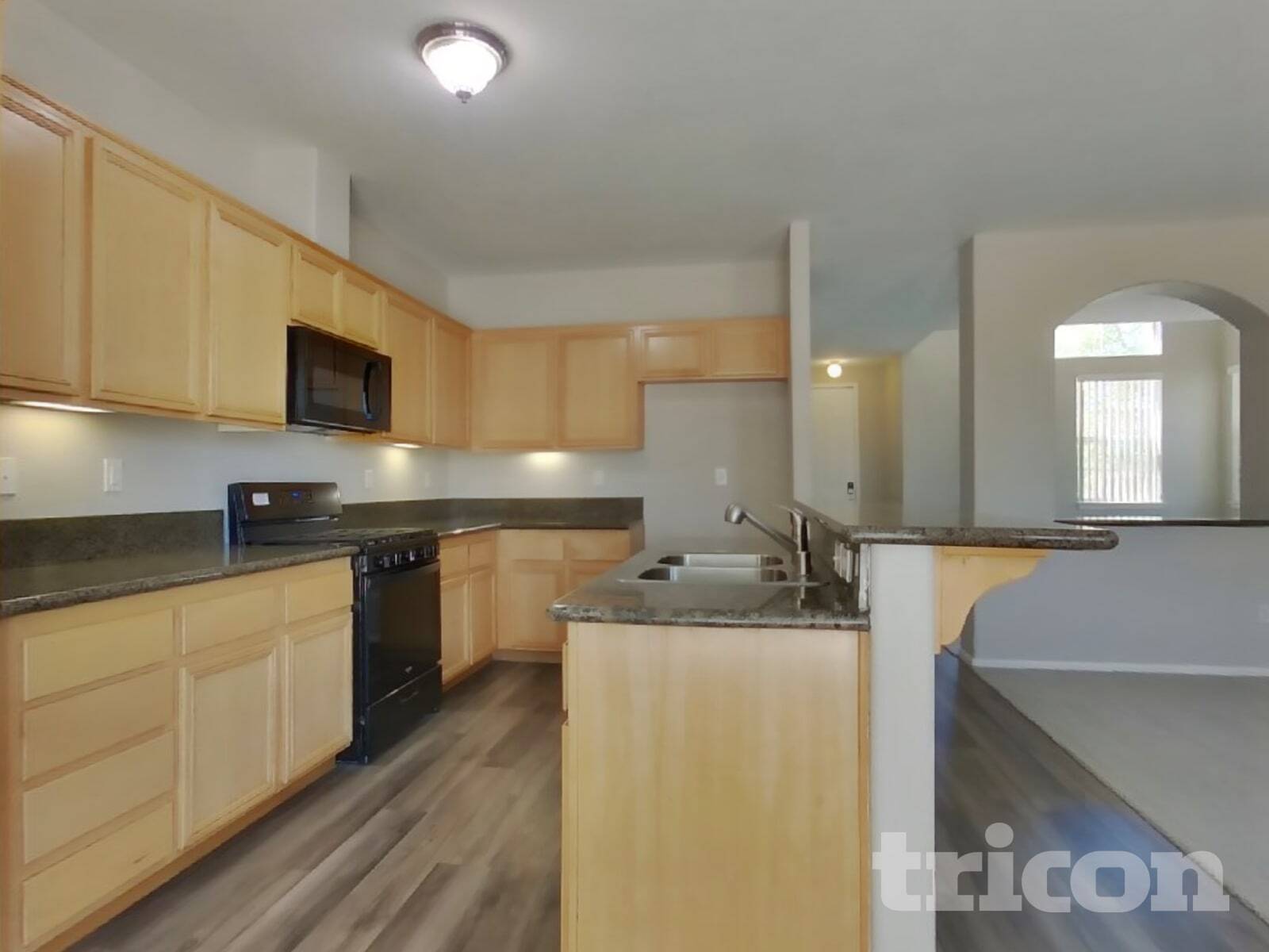 Building Photo - 733 Pino Ave