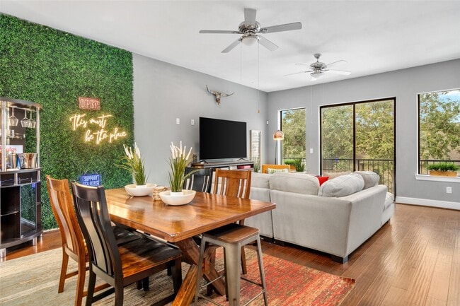 Building Photo - 2104 Webster St