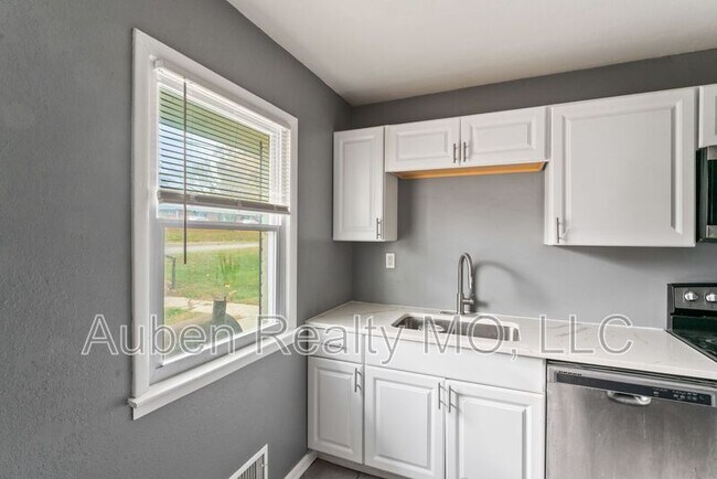 Building Photo - 3143 Puckett Rd