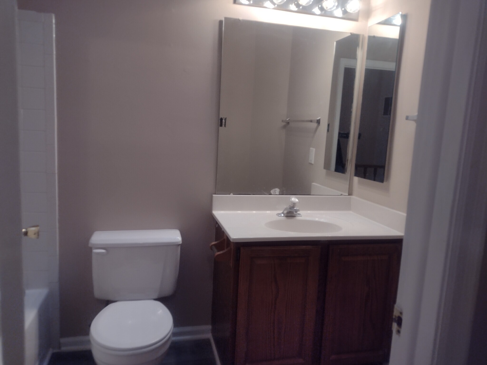 Building Photo - 7 Championship Ct