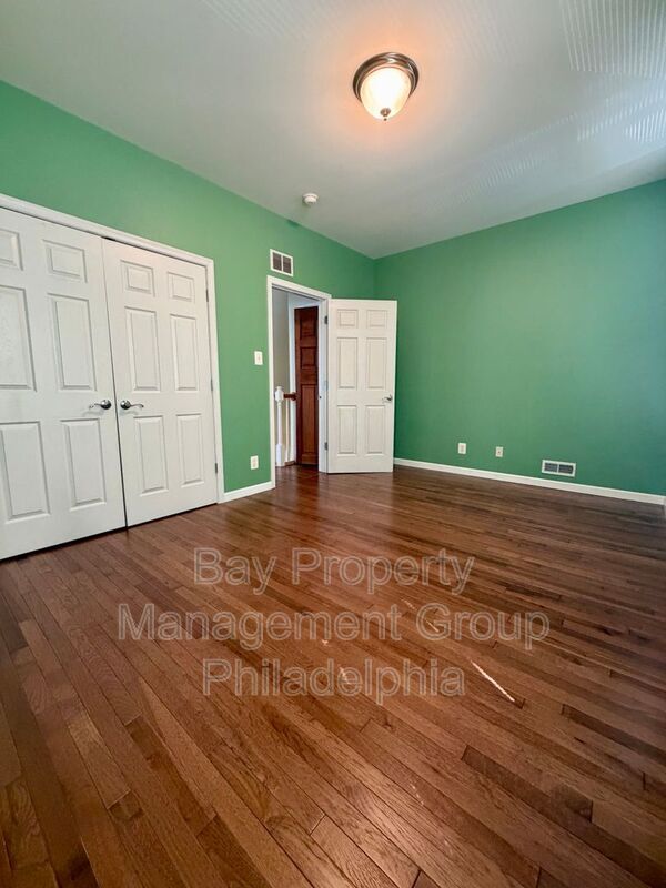 Building Photo - 3847 Spring Garden St