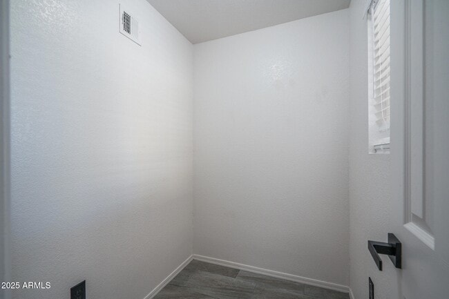 Building Photo - 18250 N Cave Creek Rd