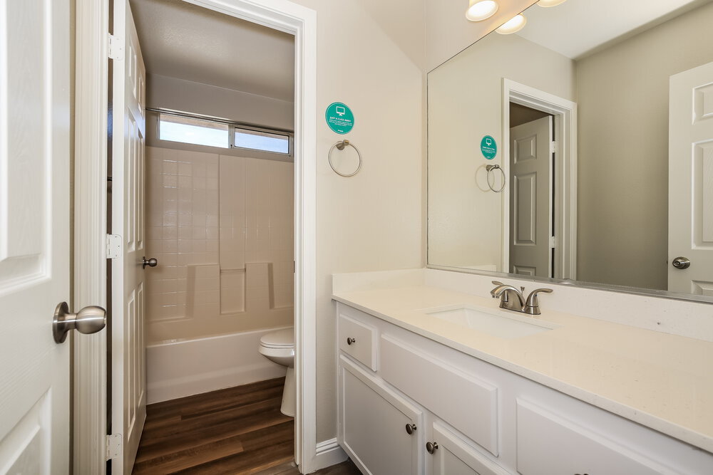 Building Photo - 1022 Shades End Ave