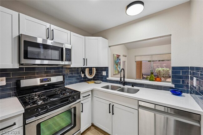 Building Photo - 8701 Prairie Hill Dr