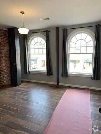 Building Photo - 5910 El Camino Real