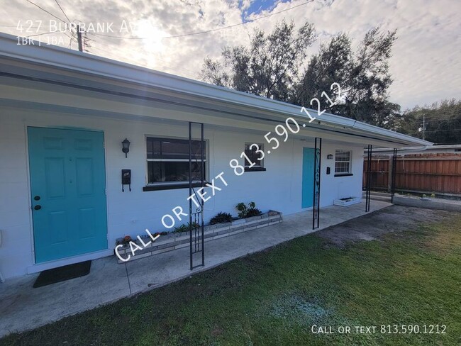 Building Photo - 1 bed 1 bath Cute Lakeland Apartment