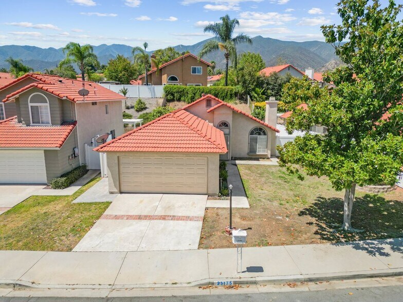 Building Photo - 23175 Canyon Pines Pl
