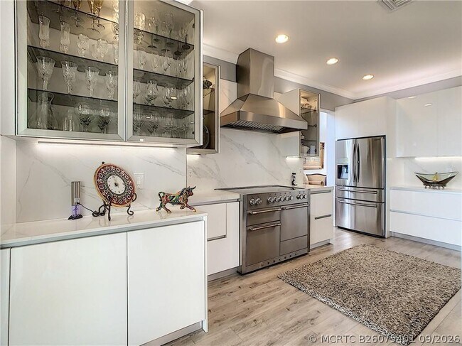 Building Photo - 4827 SW 183rd Ave