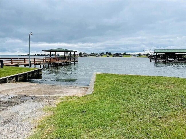 Building Photo - Beautiful New 2 story home in the gated Ce...