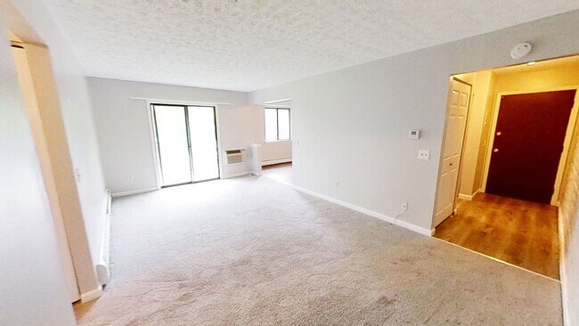 Building Photo - 17 Stenwick Dr