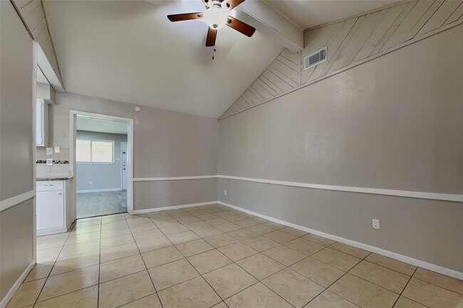 Building Photo - 7731 Bunker Wood Ln