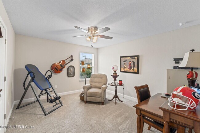 Building Photo - 121 Thistleton Wy