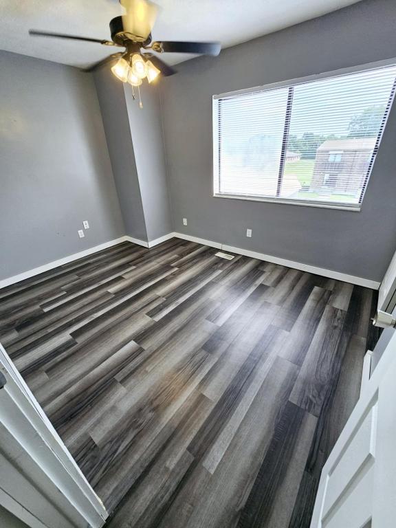 Building Photo - 647 Villa Rd