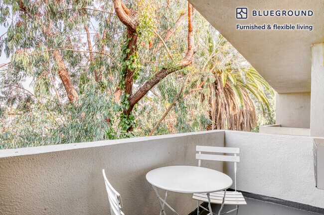 Building Photo - 3333 W 2nd St