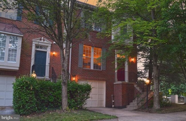 Building Photo - 2028 Madrillon Springs Ct