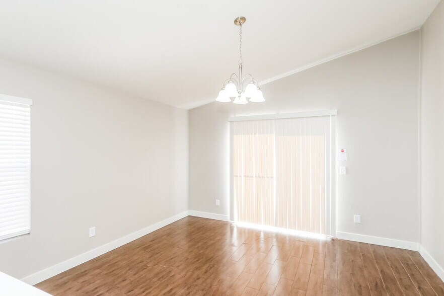 Building Photo - 964 Moore Oaks Ct
