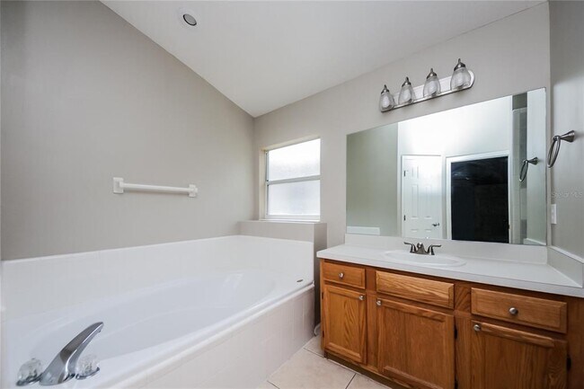 Building Photo - 1235 Whitewood Way