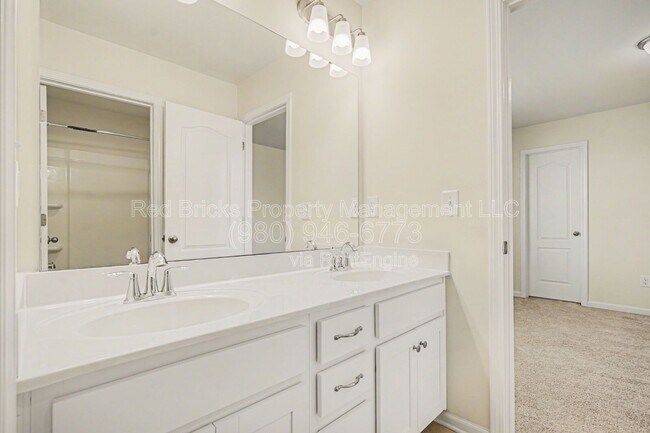 Building Photo - 14419 Rhodes Hall Dr