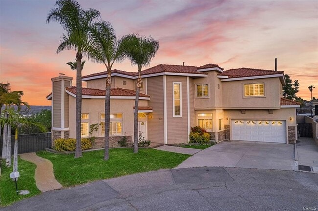 Building Photo - 338 Calle Vista