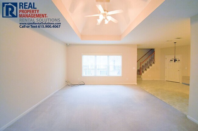 Building Photo - Adorable brick home in a great neighborhood! Huge bonus room and 2 car garage!