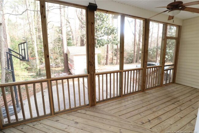 Building Photo - 214 Sylvia Ln