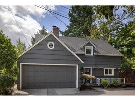 Building Photo - 140 NW Maywood Dr