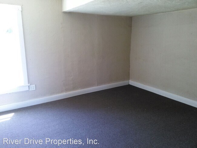 Building Photo - 3 br, 1 bath House - 319 Sycamore Drive