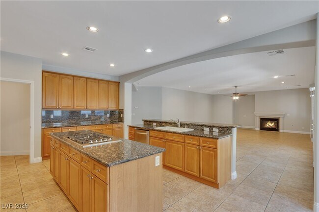 Building Photo - 63 Cascade Lake St