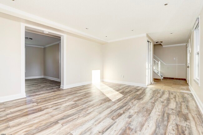 Building Photo - 1649 N Missouri Ave