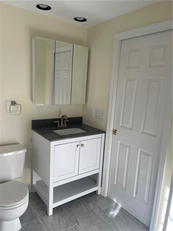 Building Photo - 29 Swan Ct