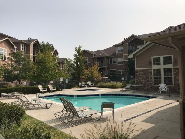 Building Photo - Beautifully Remodeled 3-Bed Condo in the Heart of Parker — Ground-Level, Stylish, and Steps From ...