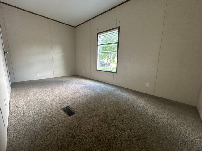 Building Photo - 575 Payne Creek Est