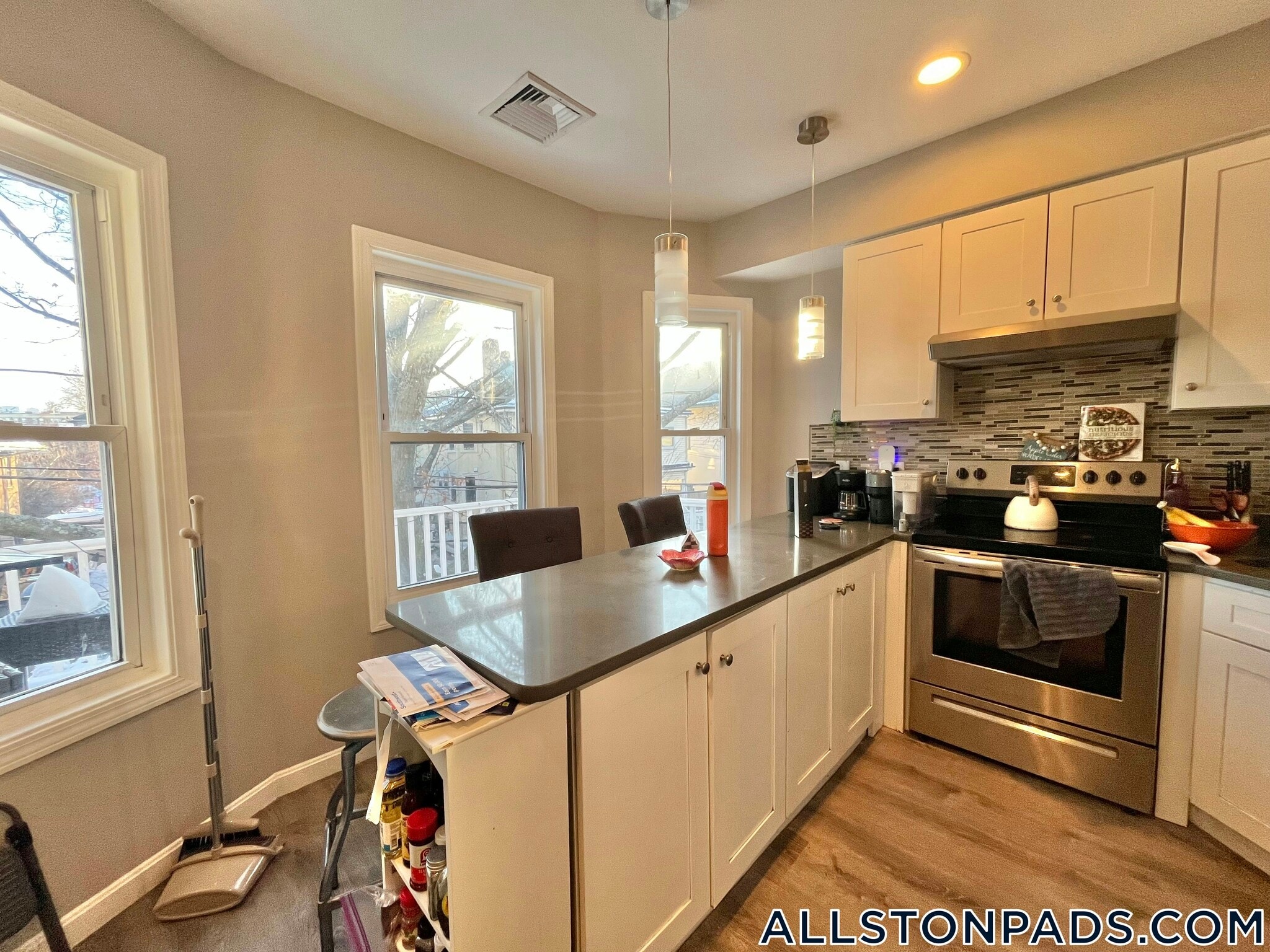 Building Photo - 39 Long Ave