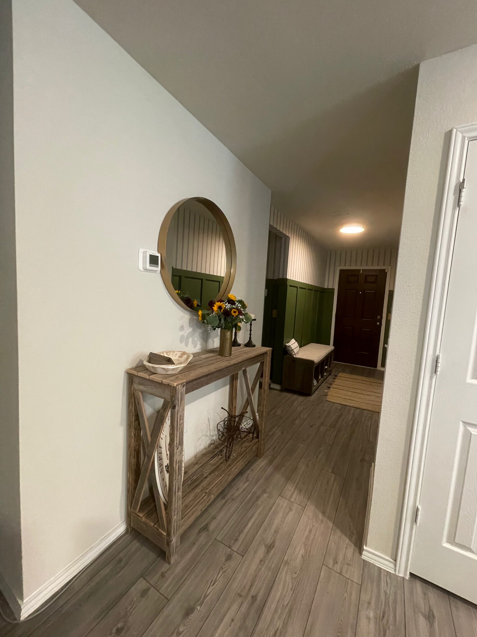 Building Photo - 1813 Acacia Dr