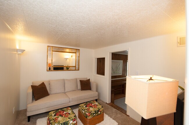 Building Photo - 219 S Gull Lake Dr