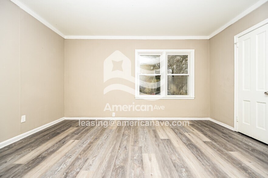 Building Photo - 415 Chamlee Dr