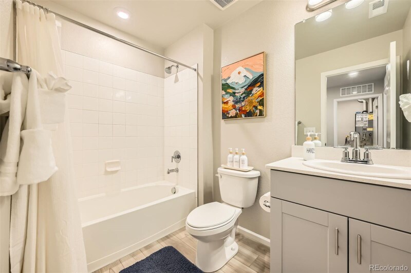 Building Photo - 12201 Race St