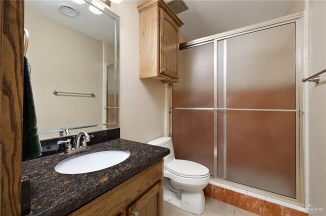 Building Photo - 19 Westgate Dr