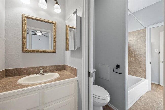 Building Photo - 2906 Pearl St