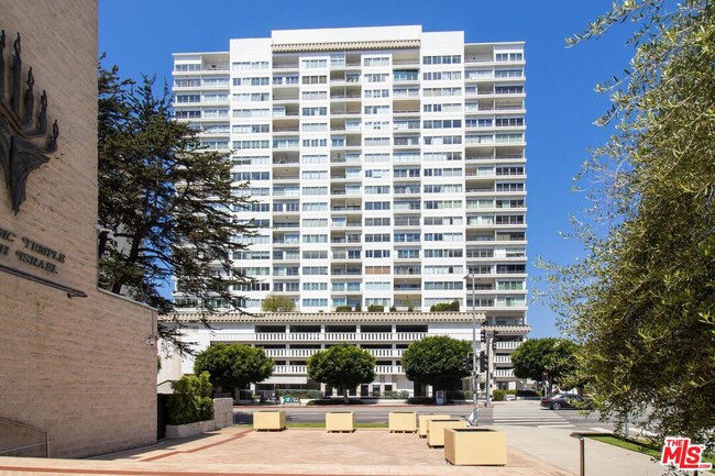 Building Photo - 10501 Wilshire Blvd