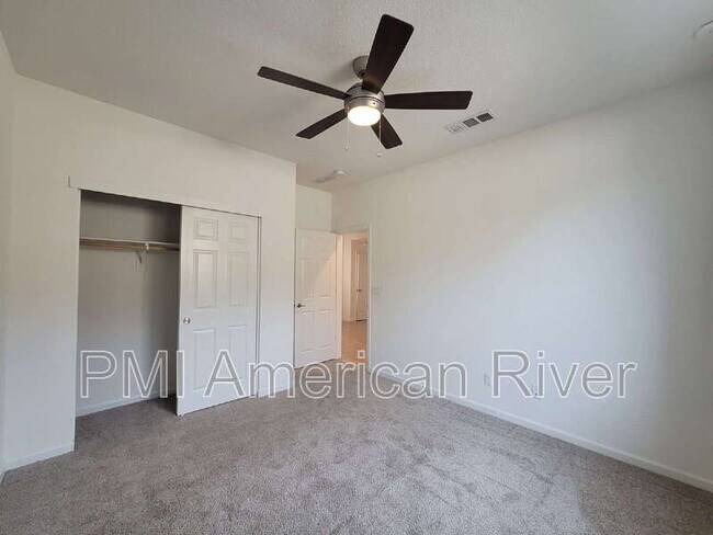 Building Photo - 708 Gentle Breeze Wy